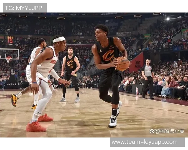 亨特表现出色三分球命中率高达57贡献17分4篮板4助攻正负值正面 亨特表现出色三分球命中率高达57贡献17分4篮板4助攻正负值正面